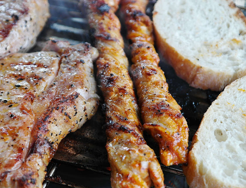 Carne di pecora d'Abruzzo cotta alla brace.