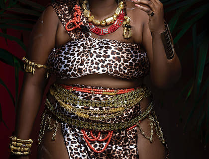 Woman wearing waist beads.