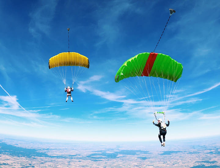 Nombres para negocios de paracaidismo