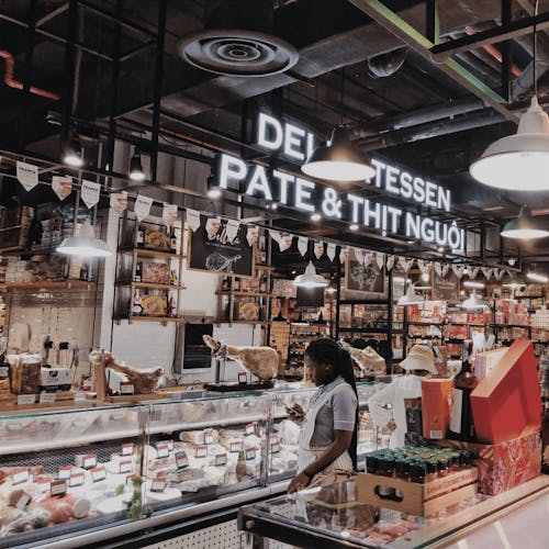 Cómo nombrar a una tienda delicatessen: