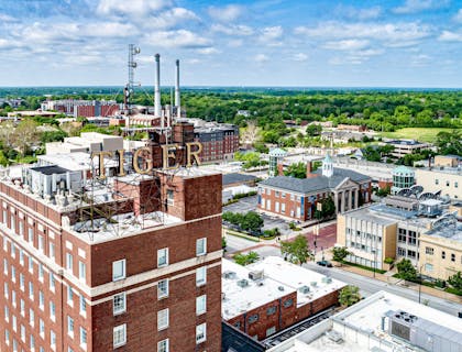 Vista aérea de edificios en Columbia, Missouri.