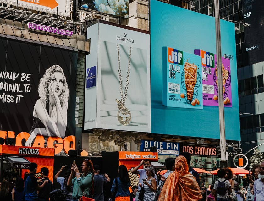 Publicidade em outdoor na Times Square, Nova York.