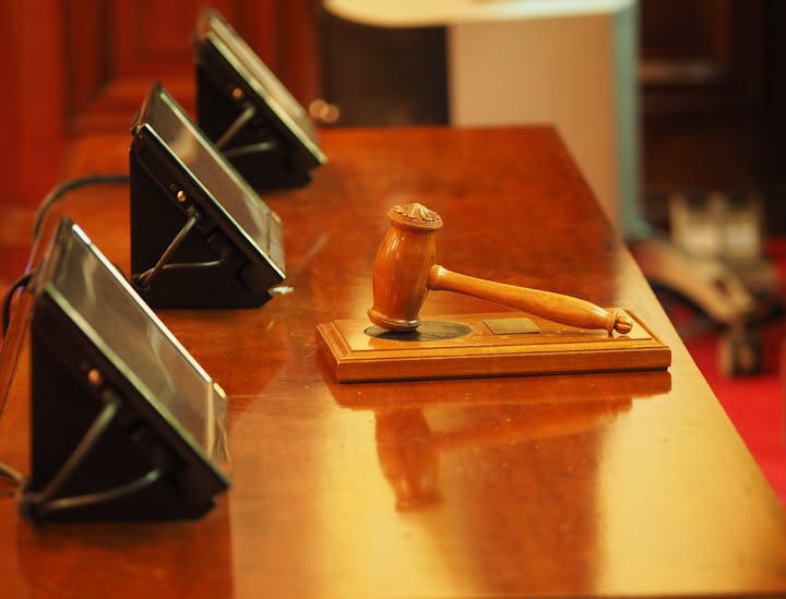 Nomes para casas de leilões