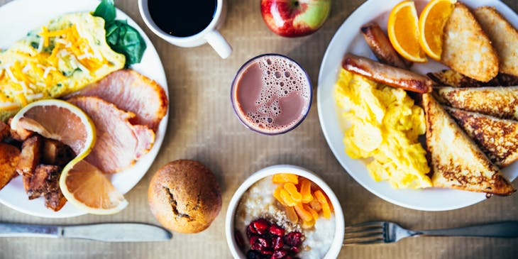 Breakfast dishes and beverages in a breakfast restaurant.