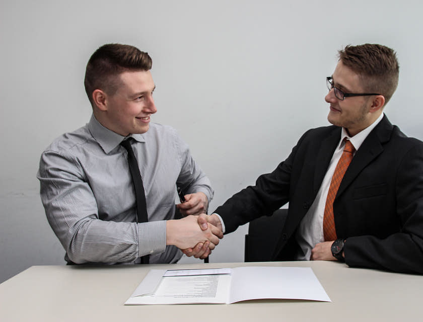Nombres para negocios de derecho contractual