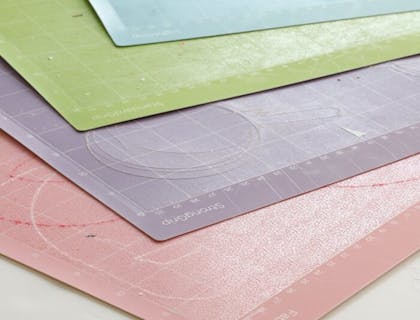 Hojas de medición utilizadas en un negocio de Cricut.