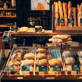 Decide between a wholesale or retail bakery.