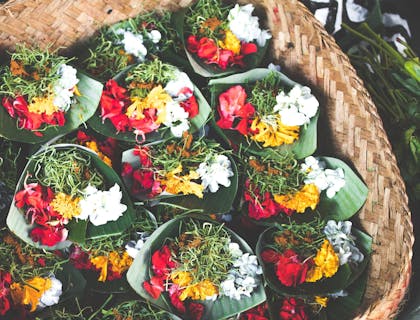 An exotic meal of flowers served in an exotic restaurant.