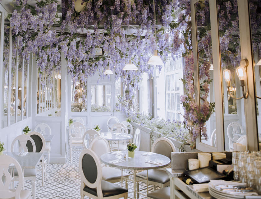 The interior of a fancy restaurant.
