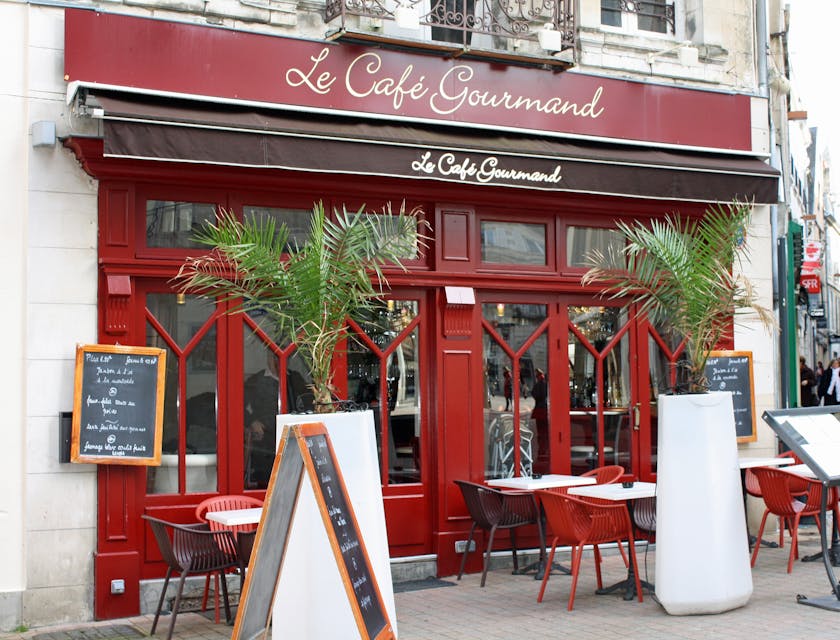 Outdoor section of a French restaurant.
