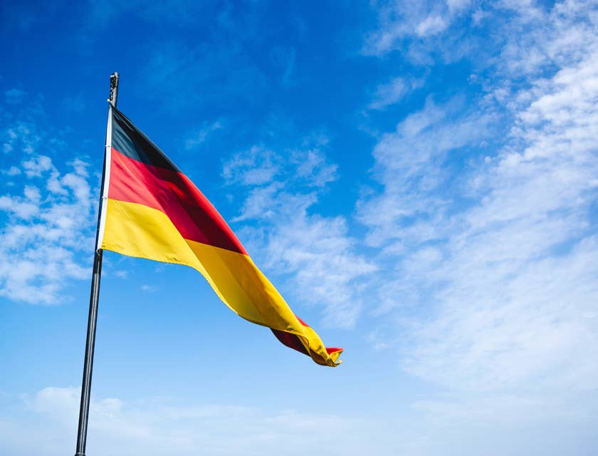 La bandiera tedesca che sventola.