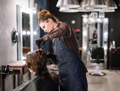 Nomi per Aziende nel Settore dei Capelli