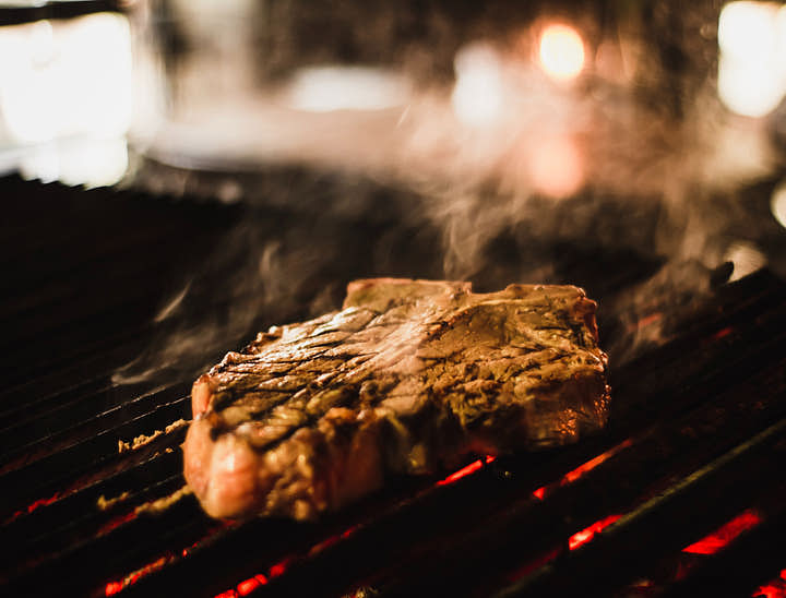 Cómo nombrar a un restaurante de carnes