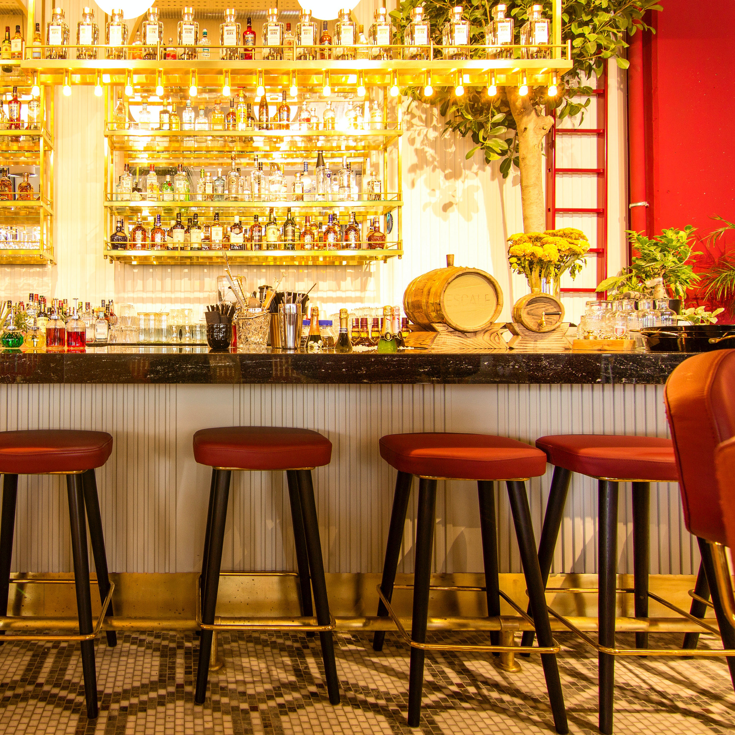 Actualizar 76+ imagen cost to open a bar Abzlocal.mx