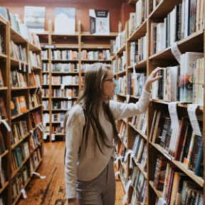 Compra un número de ISBN de un servicio de ISBN.