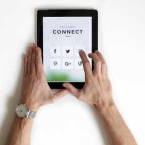 Crea cuentas en redes sociales para tu editorial.