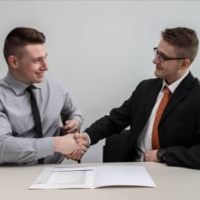 Invierte en seguros de propiedad comercial.
