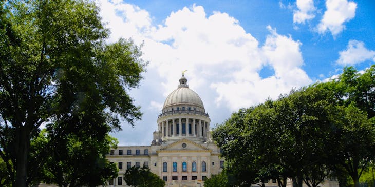 La imagen del edificio del capitolio del estado en una empresa de Mississippi.