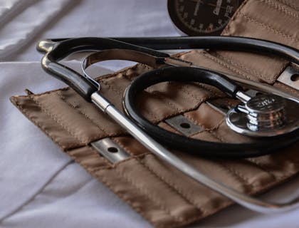 Un kit de diagnóstico médico en una clínica de nefrología.