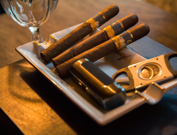 Nombres para cursos de cata de puros