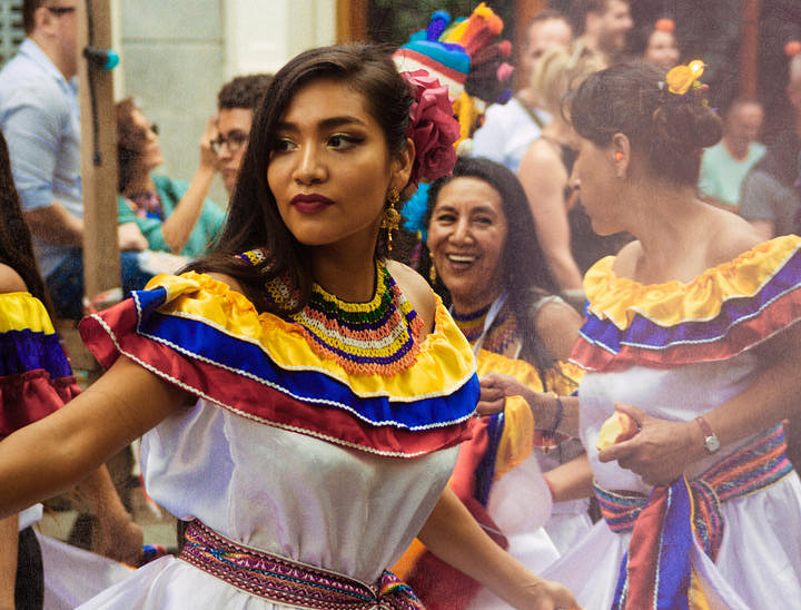 Nombres para escuelas de danza marinera
