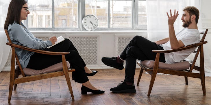 A client consulting with a speech therapist.