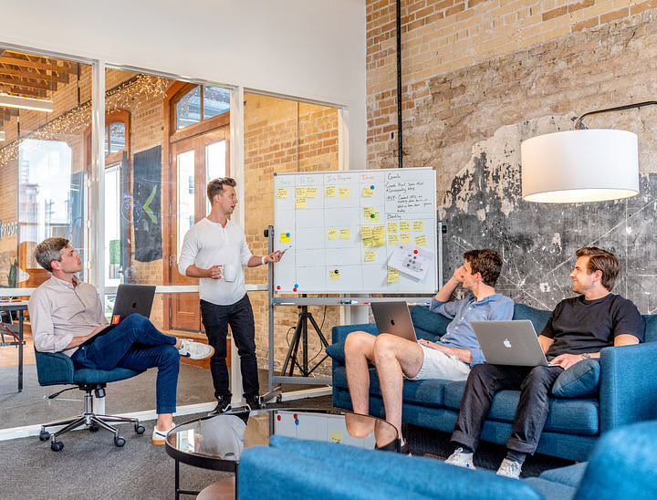 Noms d'incubateur d'entreprises