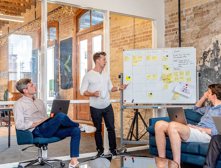 Noms d'incubateur d'entreprises