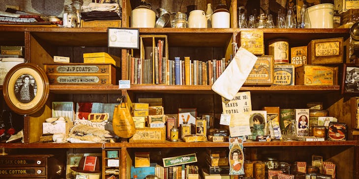 Old-fashioned items on a shelf.