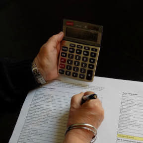 Esboza tu plan financiero.