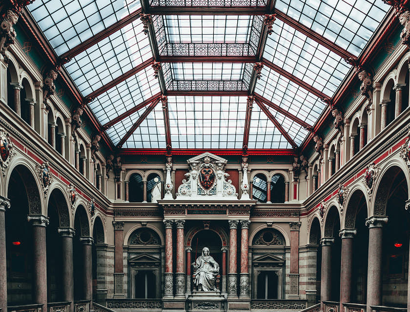 Interior de um palácio real.