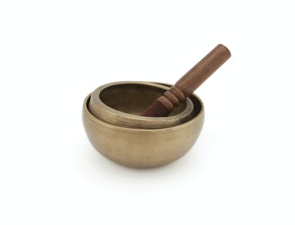 Alcune campane tibetane utilizzate per i trattamenti reiki.