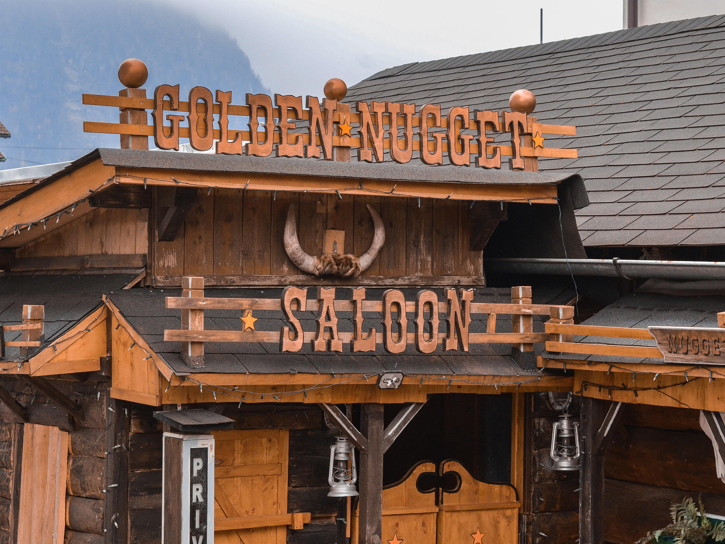 Saloon Business Names