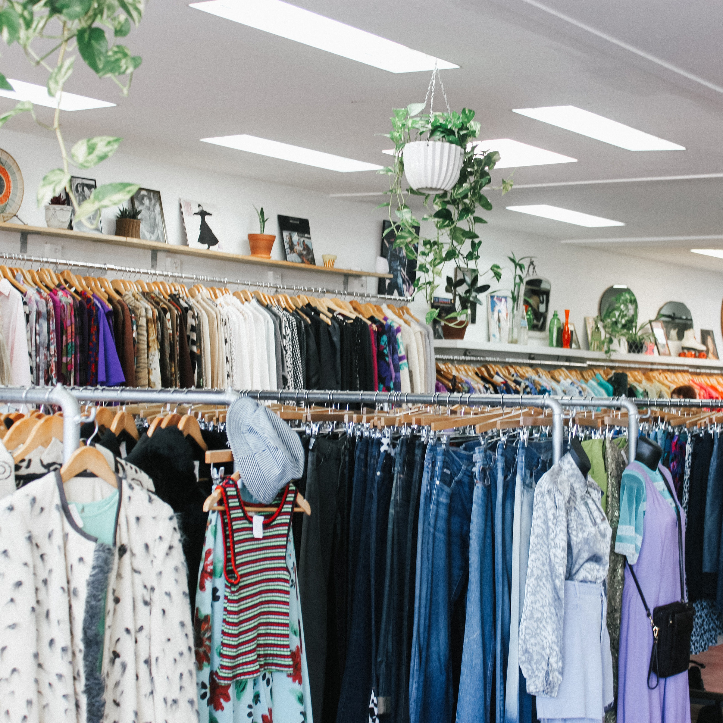 Second hand clothing store on sale names