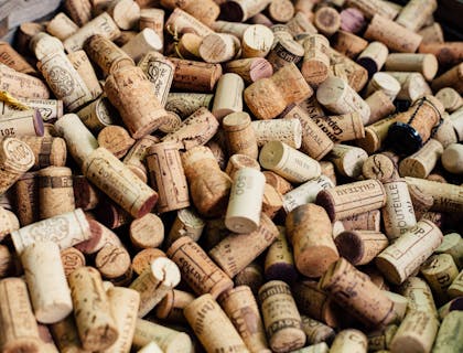 Corchos de vino recogidos en una empresa de enoturismo.