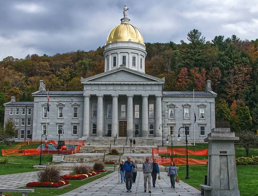 The State House of Vermont during the daytime.