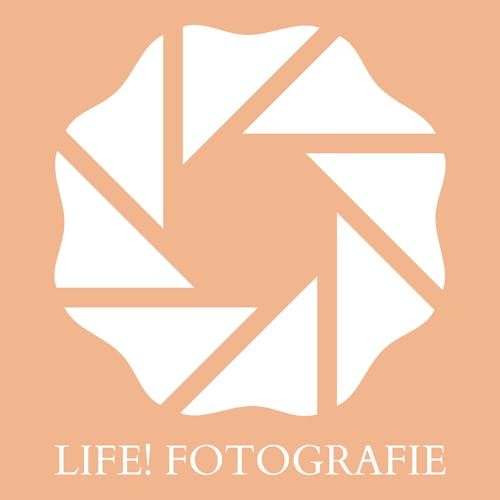 Ein Fotografie-Logo für eine Firma namens Life! Fotografie.
