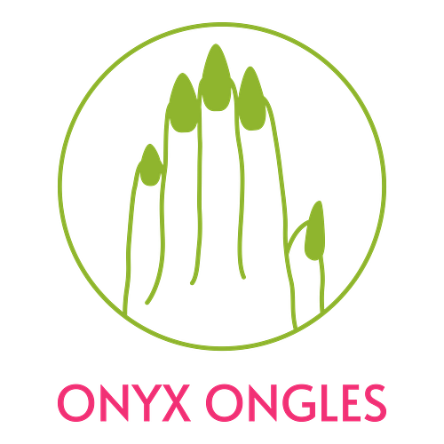 Un logo d'onglerie pour une entreprise appelée Onyx Ongles.